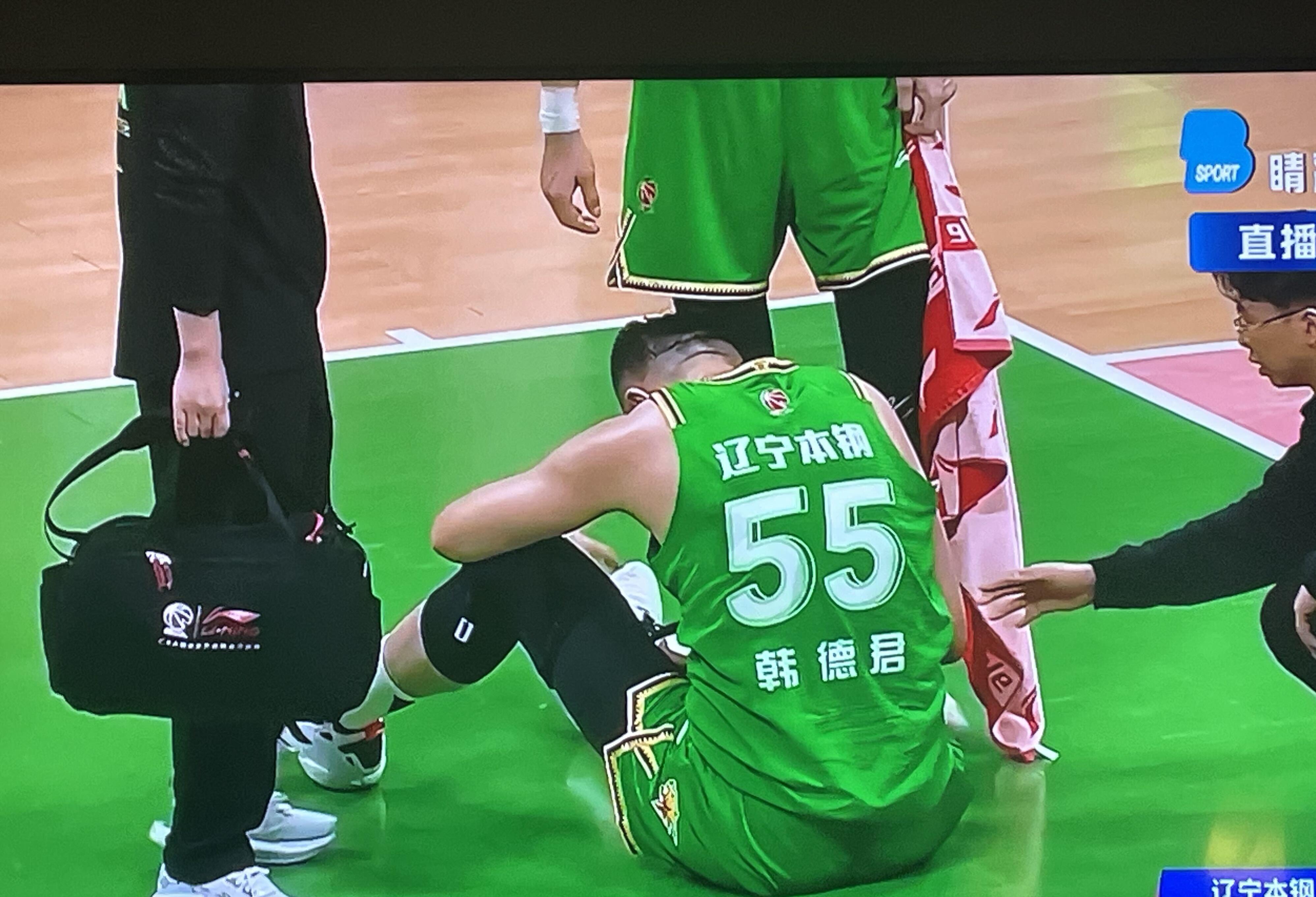 Crown Sports-风云突变！山东男篮今夜手感冰凉，NBA季后赛版图或变，质疑声仍在，更衣室氛围转暖的简单介绍