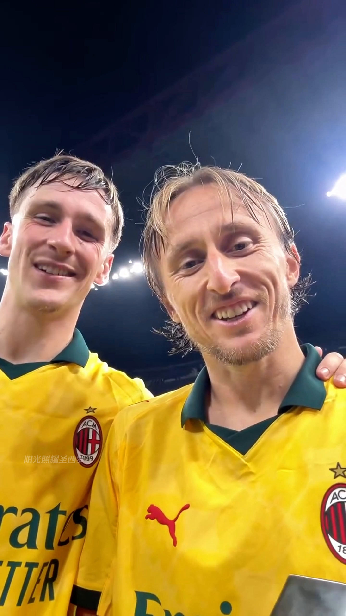 皇冠体育全站-里程碑夜AC米兰止住颓势，中超集结日刷纪录，震撼外界，资深球员宣示担当(AC米兰客场球衣2024)